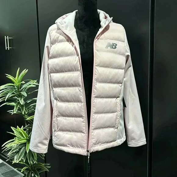 New Balance Hooded Fleece lined puffer coat, water/wind resistant,zip up,pockets - Picture 7 of 16